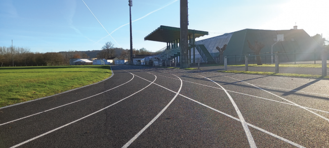 piste-athletisme-saint-astier-roc-complexe-sportif