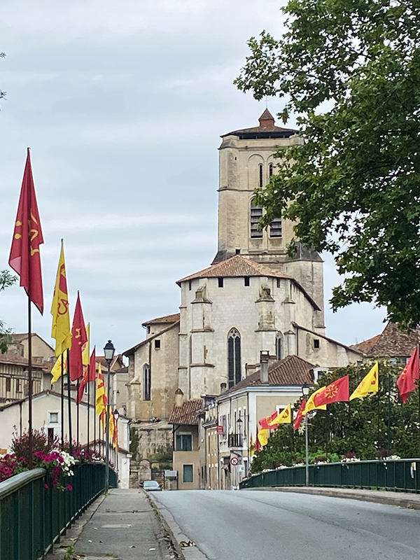 2021-Saint-Astier-Pont-Drapeaux-été