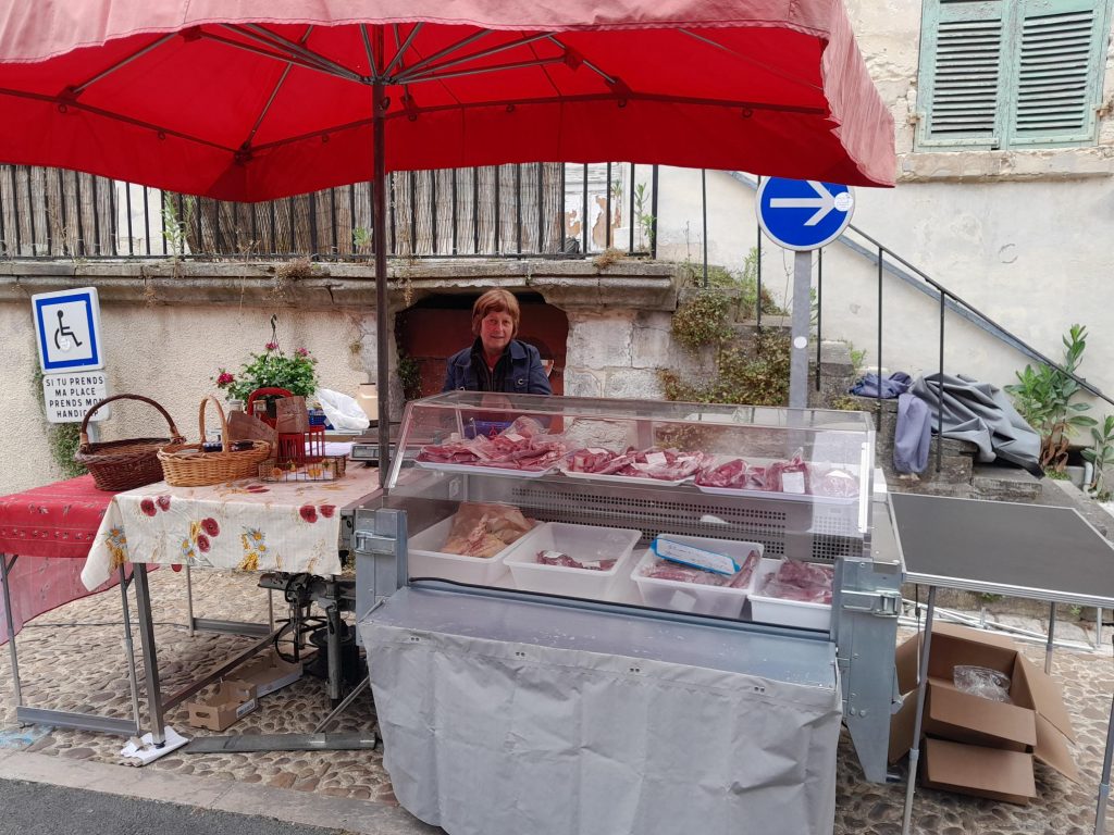 Sarrazignac-commerçants-marché-saint-astier